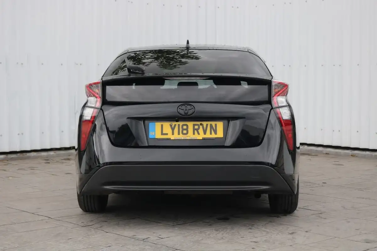 2018-toyota-prius-18-vvt-i-active-ss-big-5