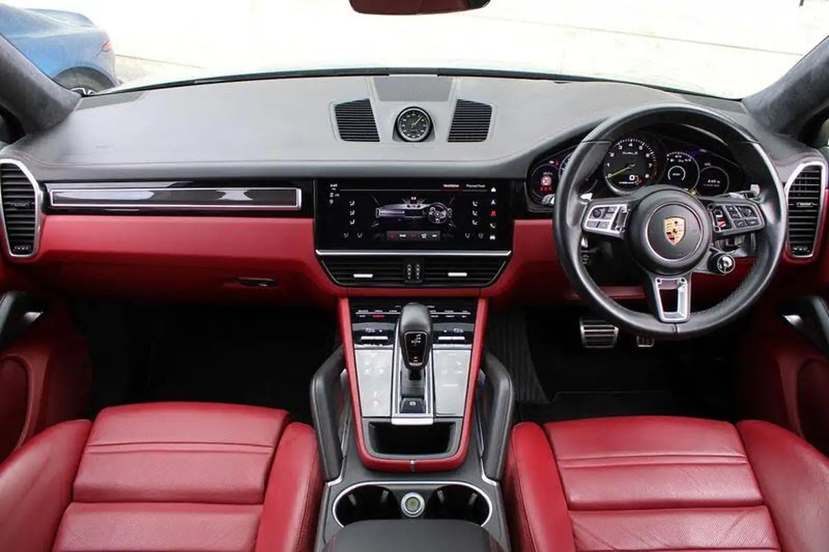2022-porsche-cayenne-40-v8-turbo-s-e-hybrid-coupe-big-22