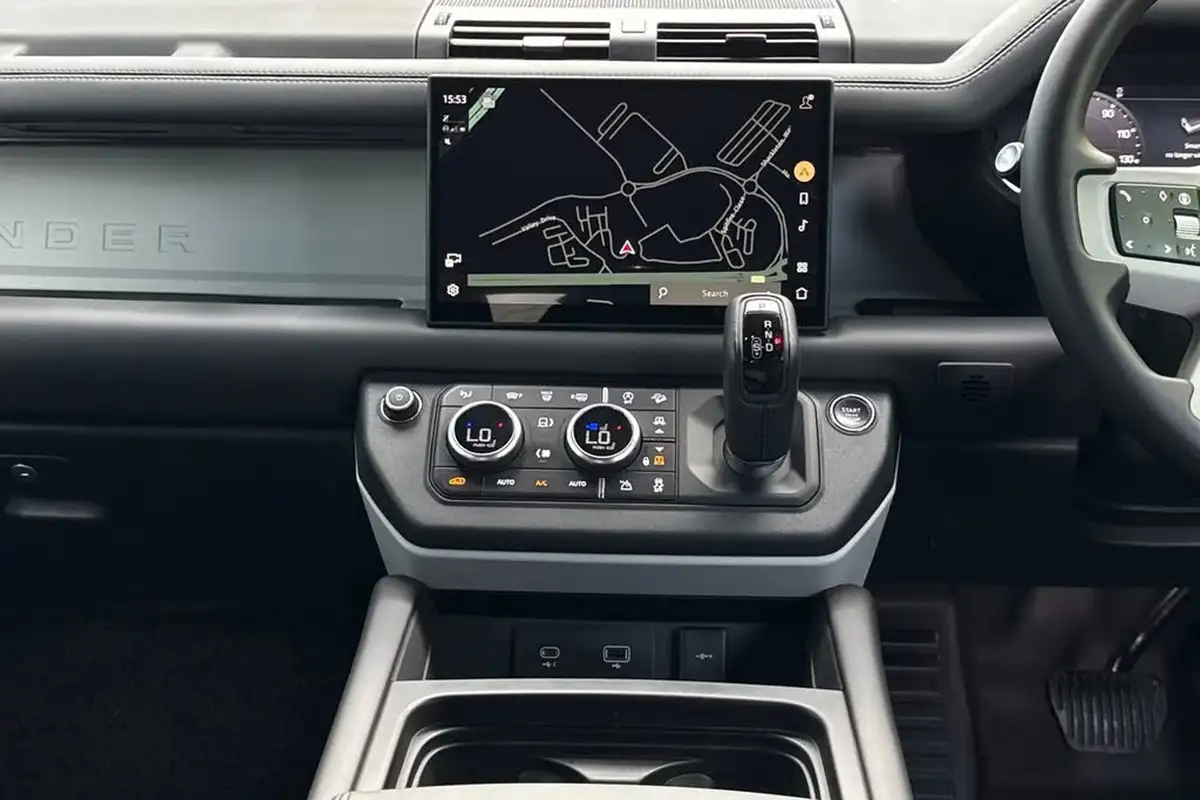 2024-land-rover-110-defender-30-d300-x-dynamic-hse-big-14