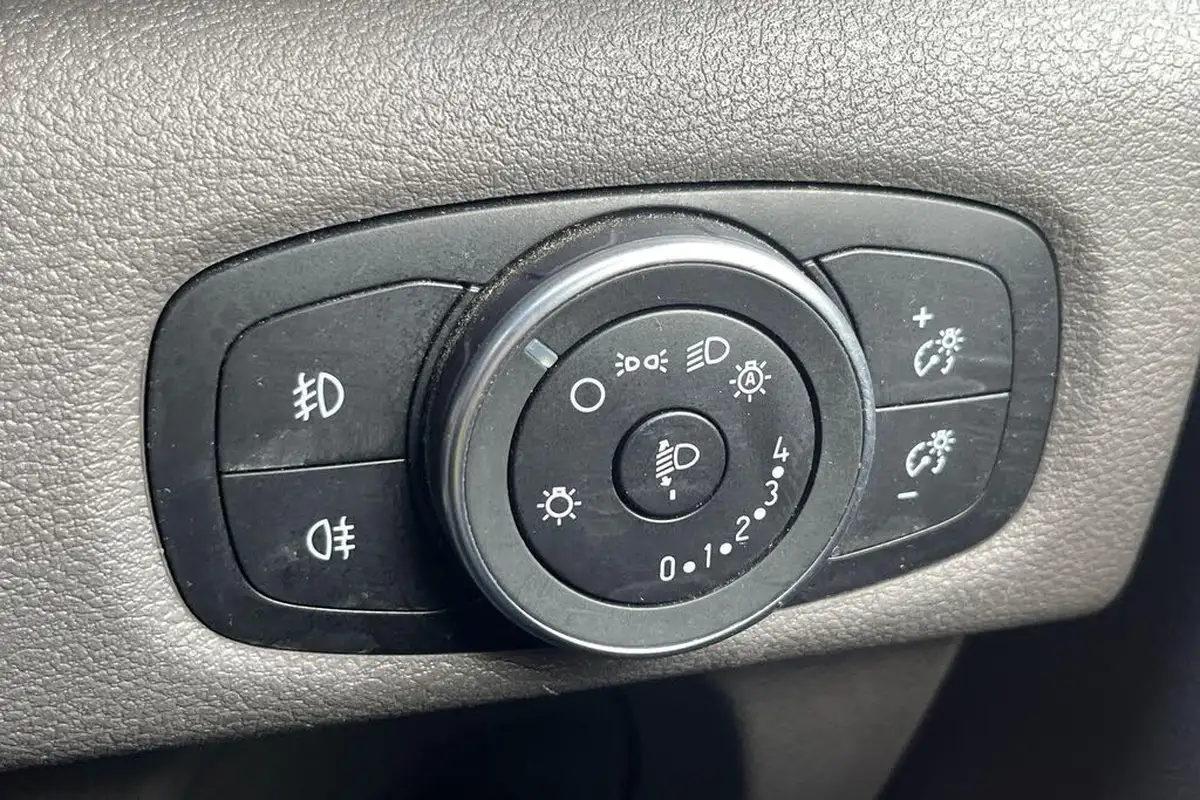 2022-ford-transit-custom-20tdci-340-l1h1-limited-170pseu6dt-auto-big-24