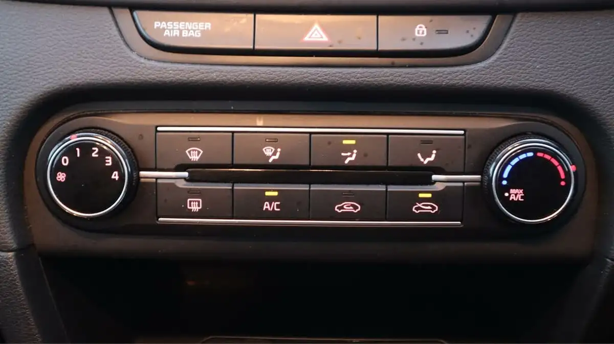 2022-kia-xceed-10-t-gdi-2-big-11