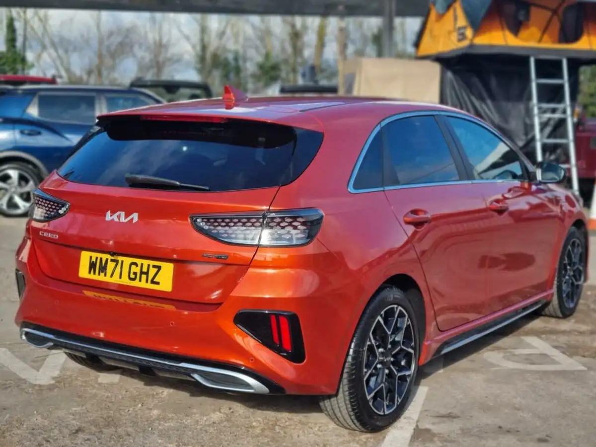 2022-kia-ceed-15-t-gdi-gt-line-big-3