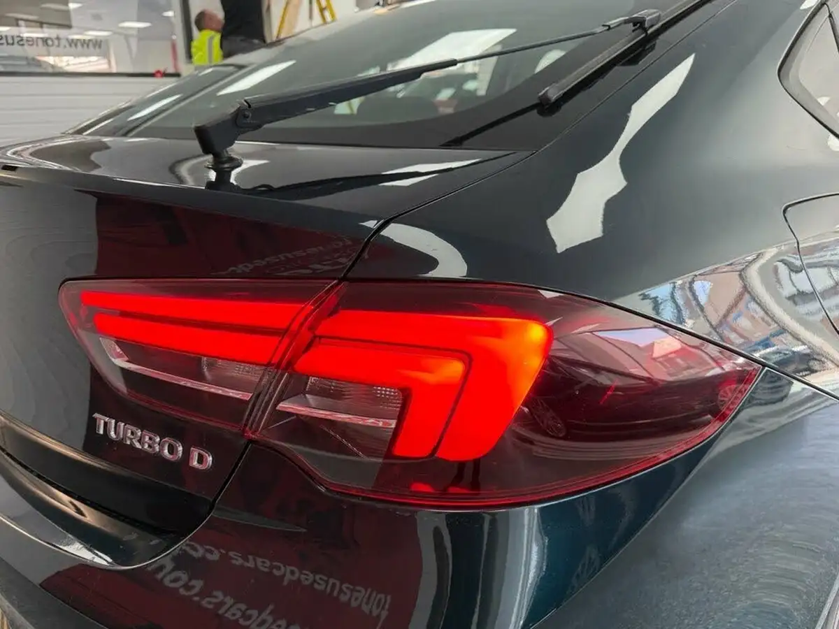 2017-vauxhall-insignia-grand-sport-16td-design-136ps-ecotec-big-6