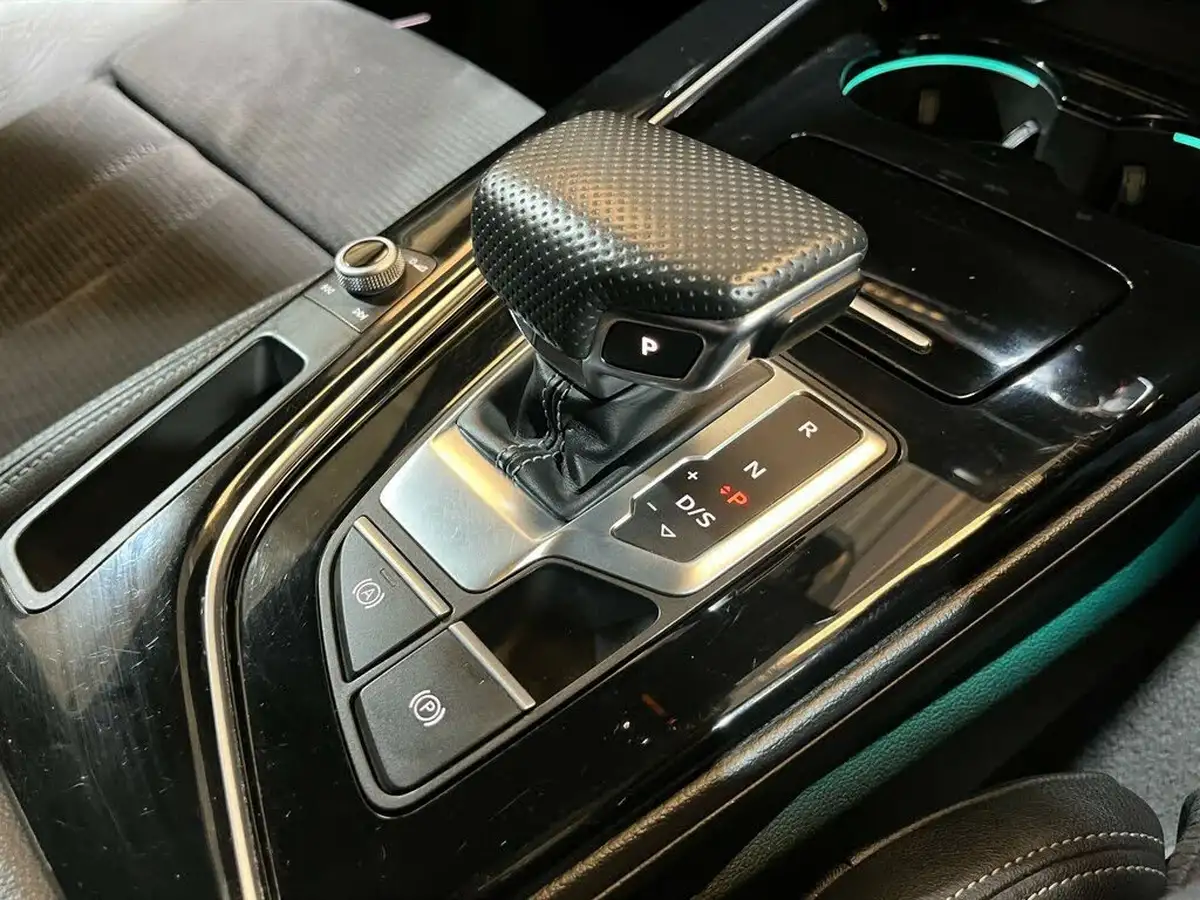 2021-audi-a4-20-40-tdi-black-edition-204ps-big-12