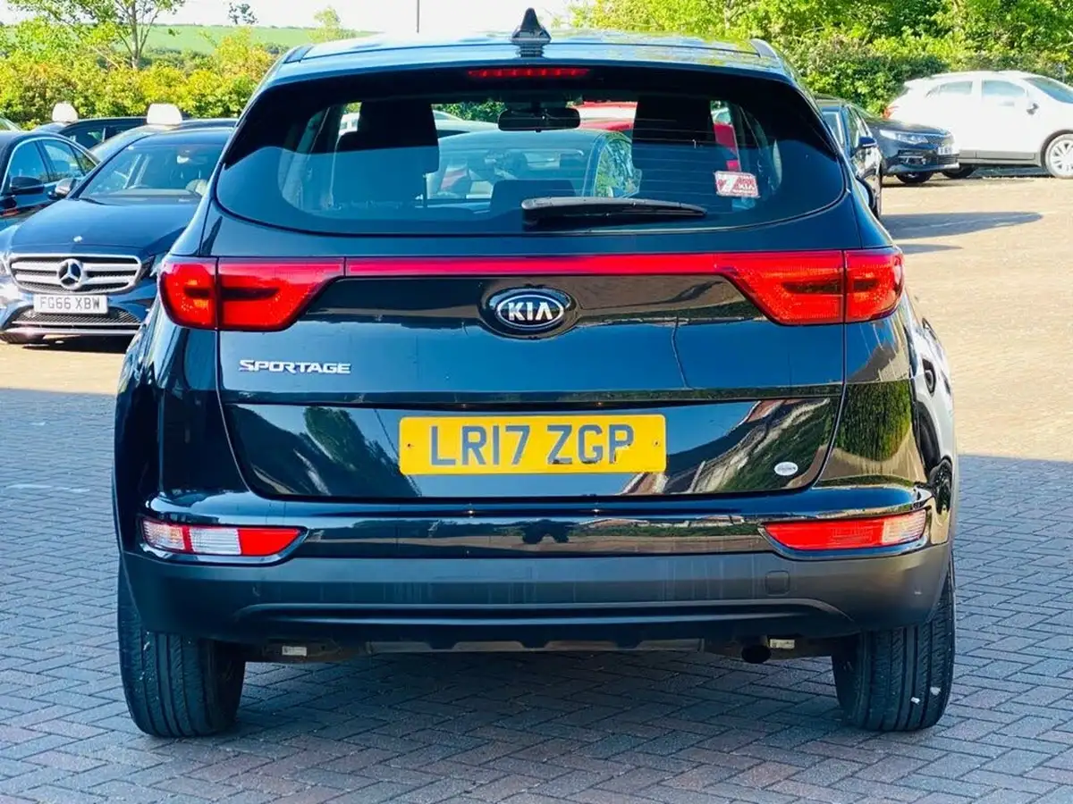2017-kia-sportage-16-gdi-1-big-7