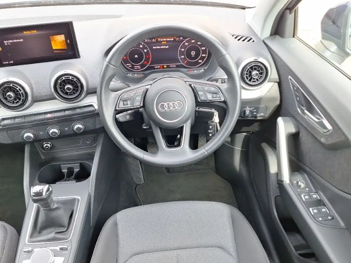 2022-audi-q2-10-30-tfsi-sport-big-6