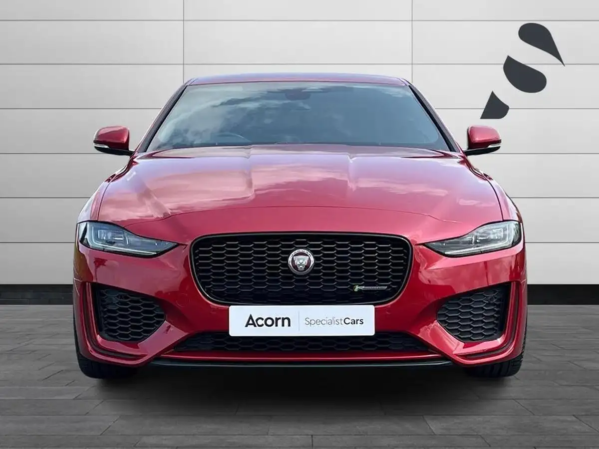 2024-jaguar-xe-big-5