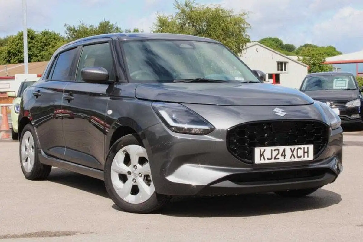 2024-suzuki-swift-12-motion-big-0