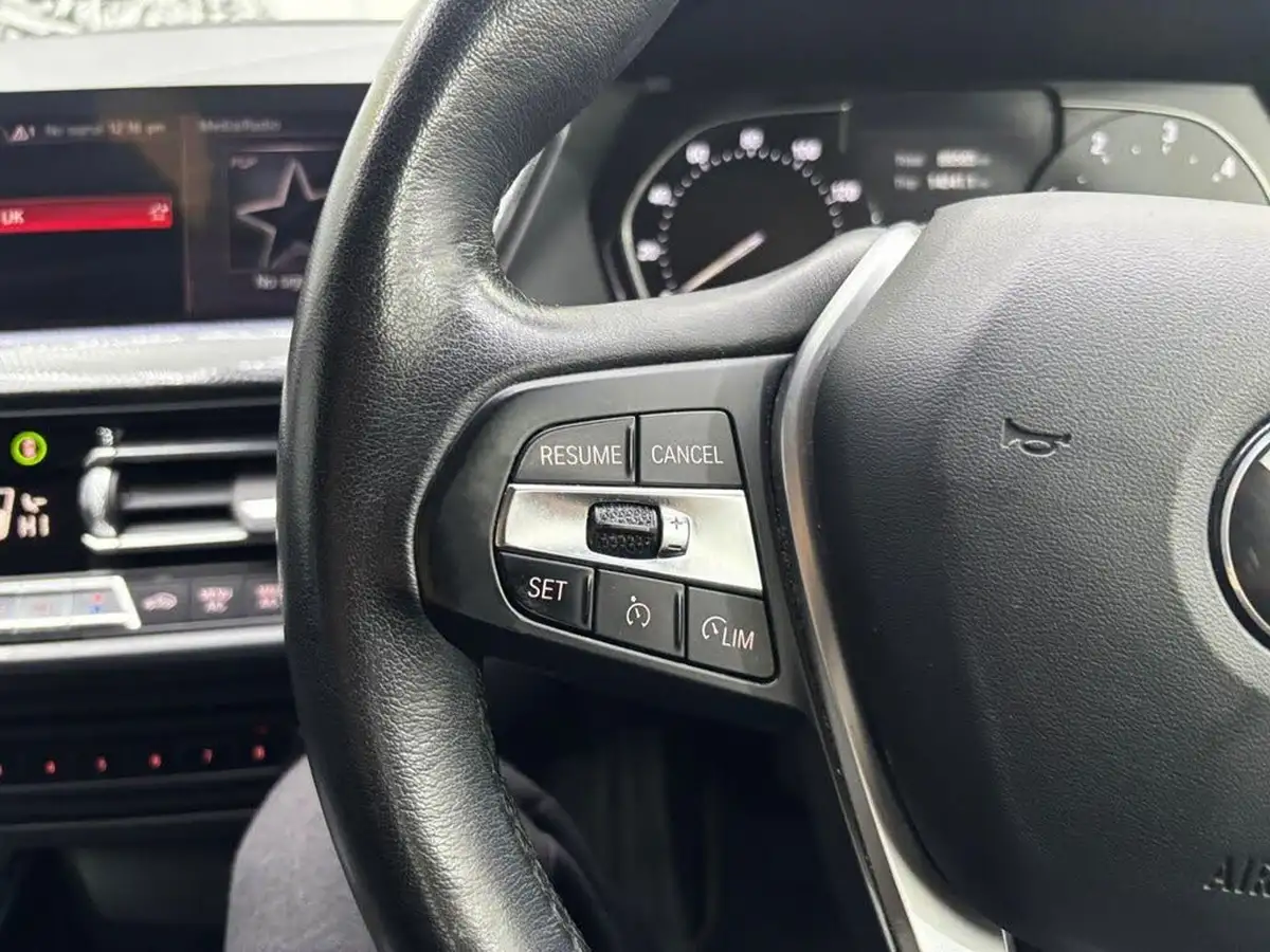 2020-bmw-1-series-15td-116d-sport-dct-big-16