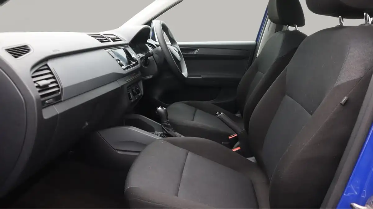 2021-skoda-fabia-10-tsi-95ps-hatchback-dsg-big-14