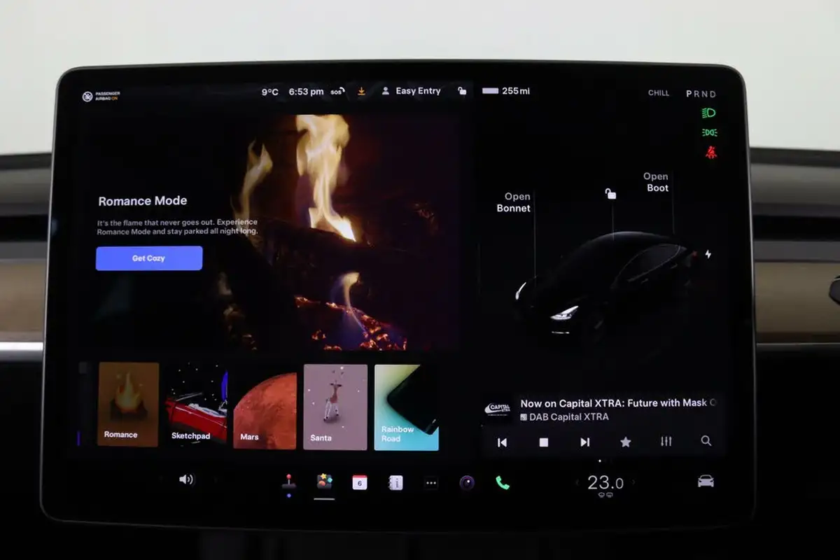 2022-tesla-model-3-e-rwd-big-44