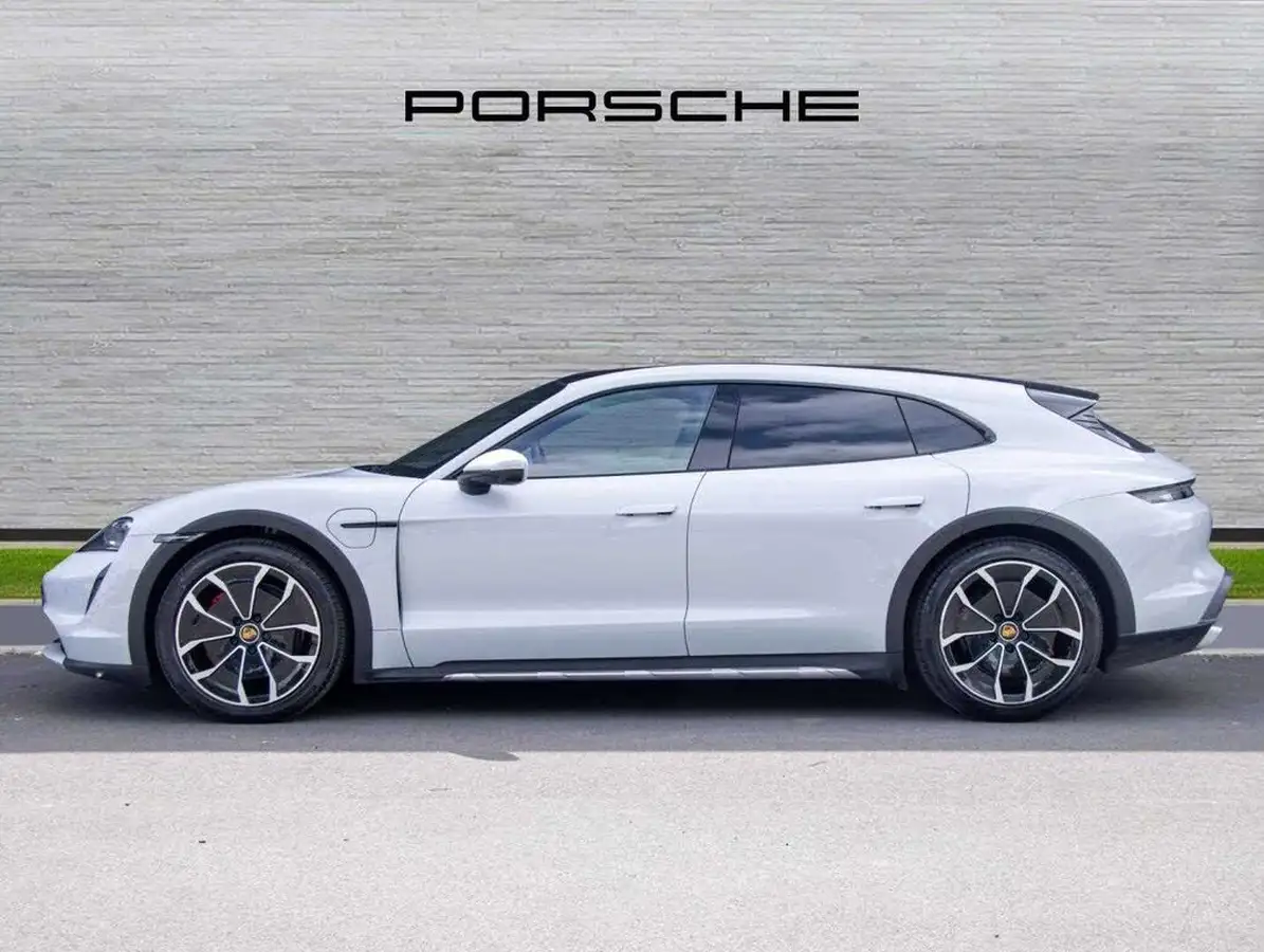 2023-porsche-taycan-e-4s-cross-turismo-big-1