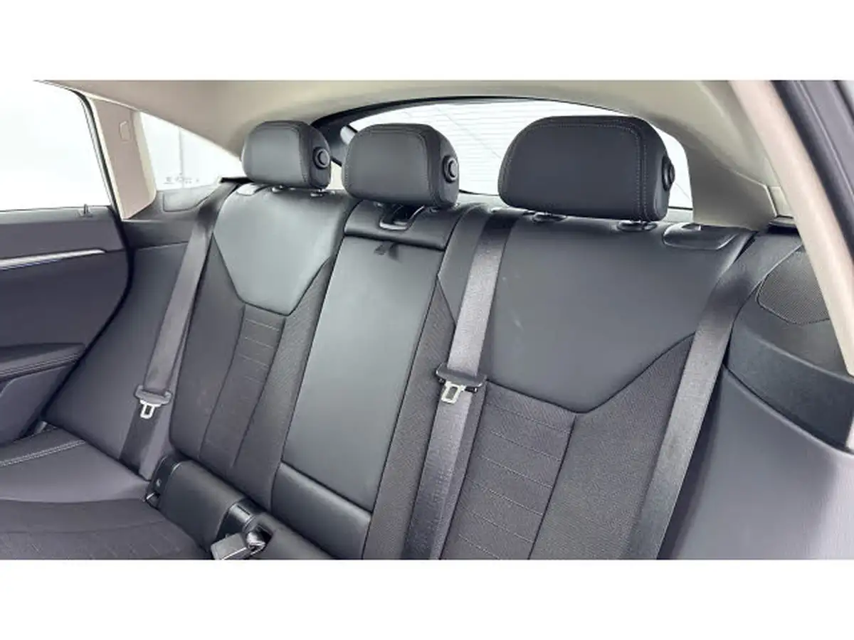 2024-bmw-i4-e-edrive35-sport-tech-pack-big-11
