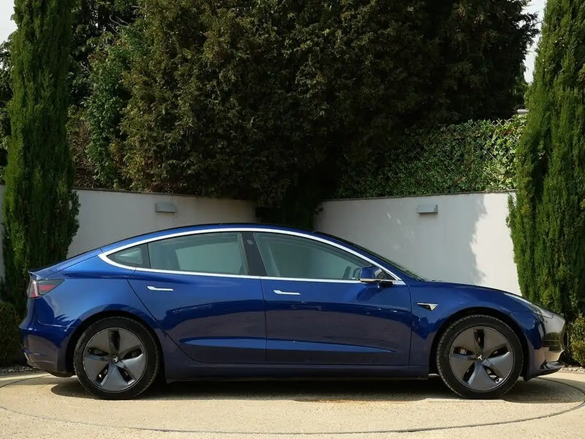 2020-tesla-model-3-e-standard-plus-big-4