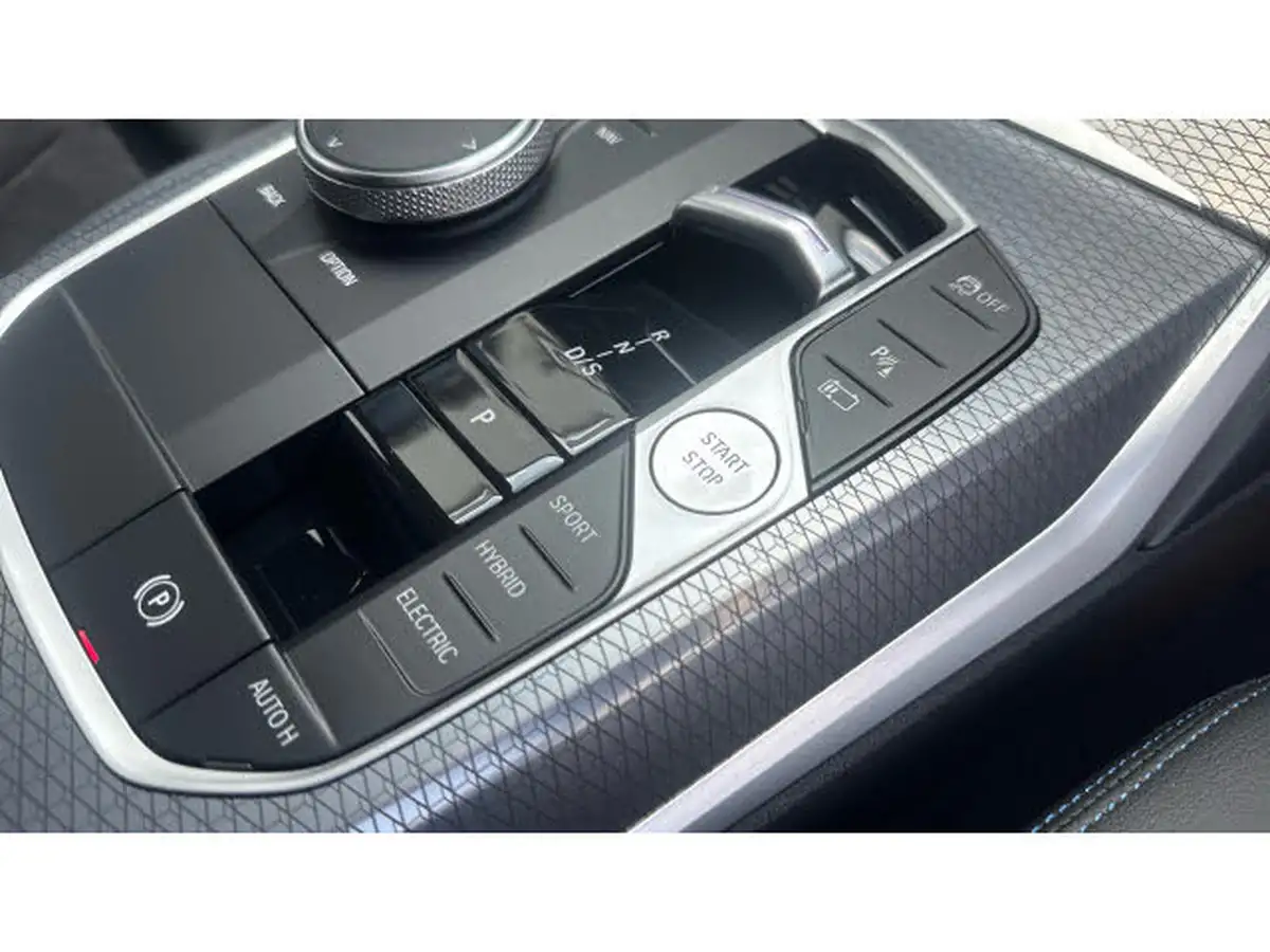 2024-bmw-3-series-20-330e-m-sport-touring-5d-big-18