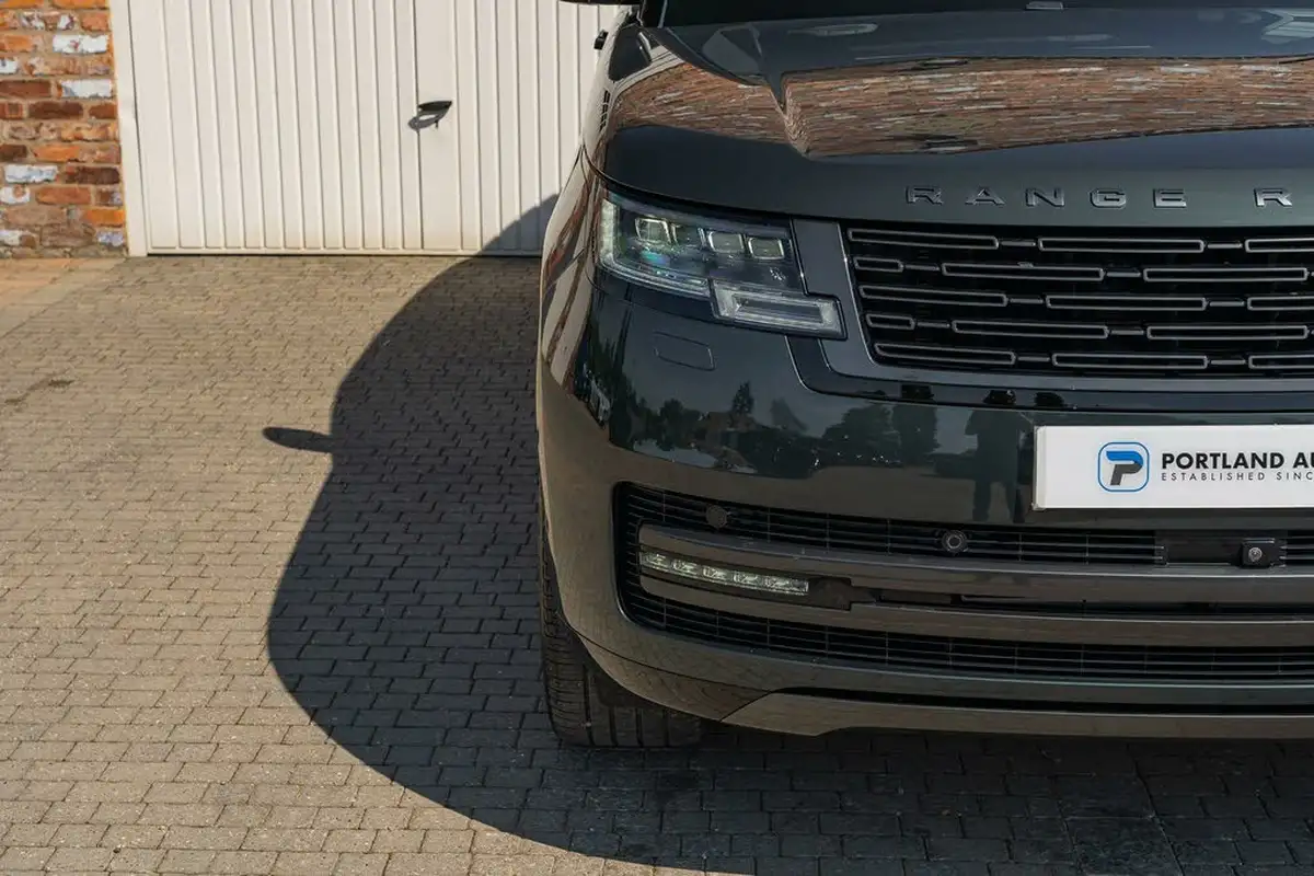 2023-land-rover-range-rover-30-d300-se-big-6