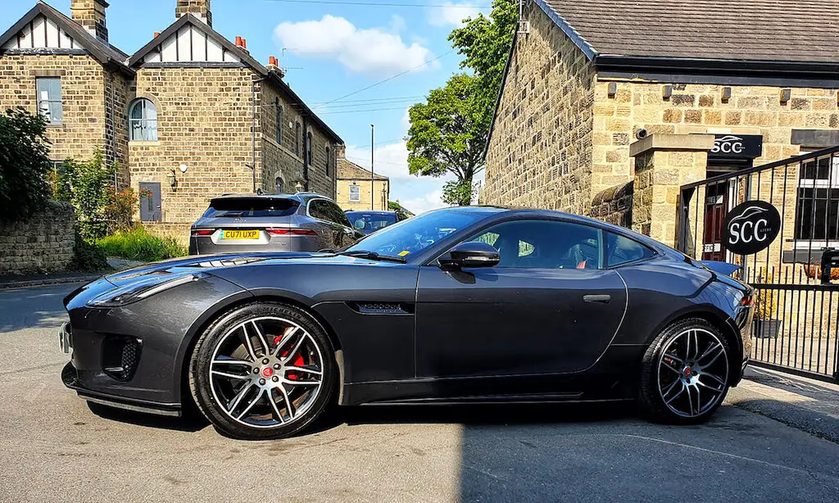 2019-jaguar-f-type-20-i4-chequered-flag-coupe-big-5