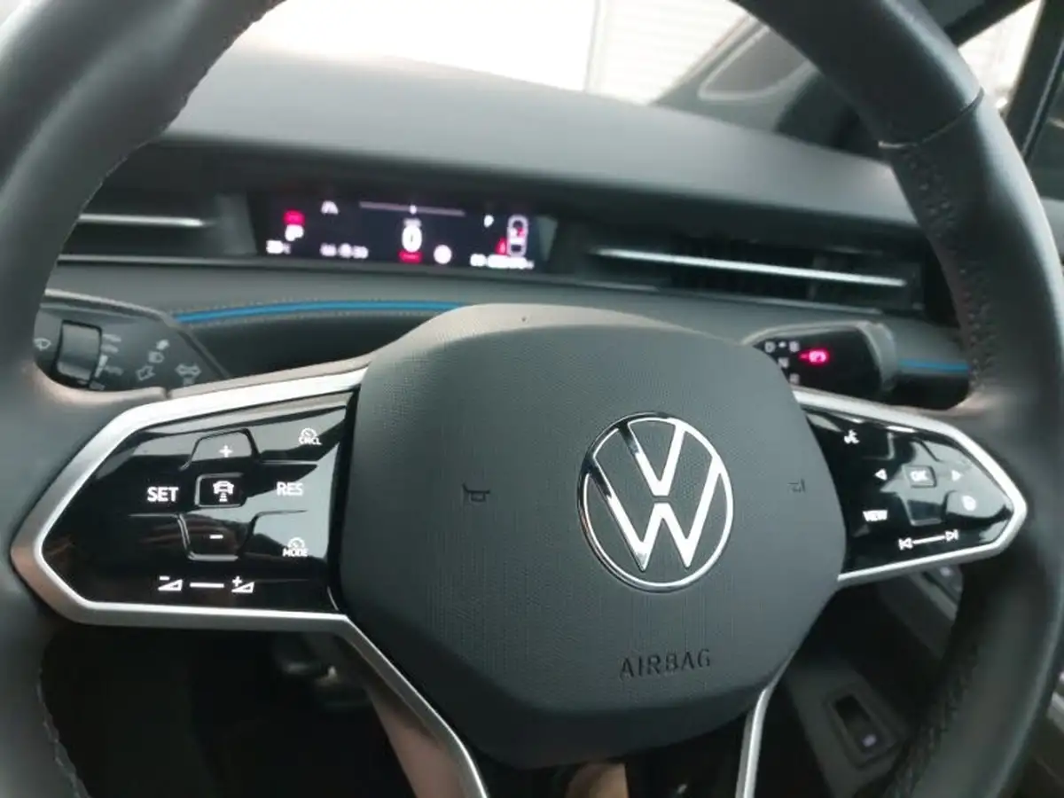 2024-volkswagen-id7-e-launch-edition-big-14