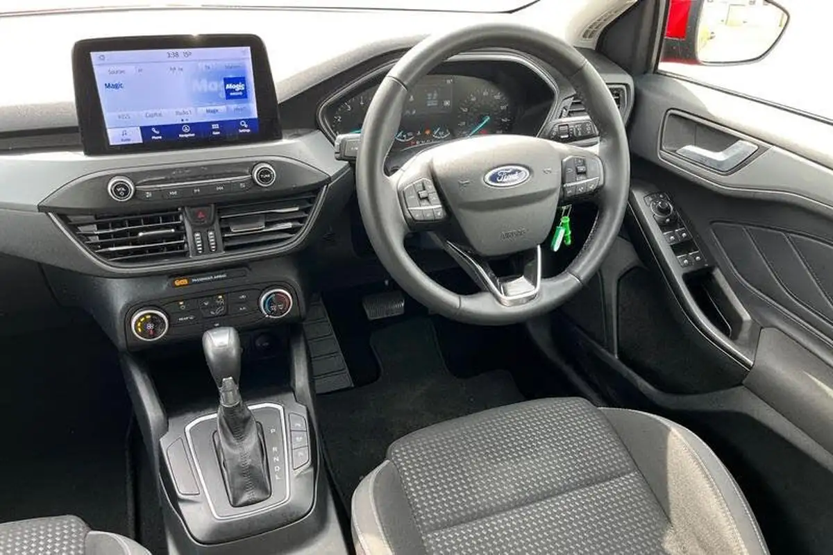 2022-ford-focus-10t-trend-hybrid-mhev-hatchback-powershift-big-10