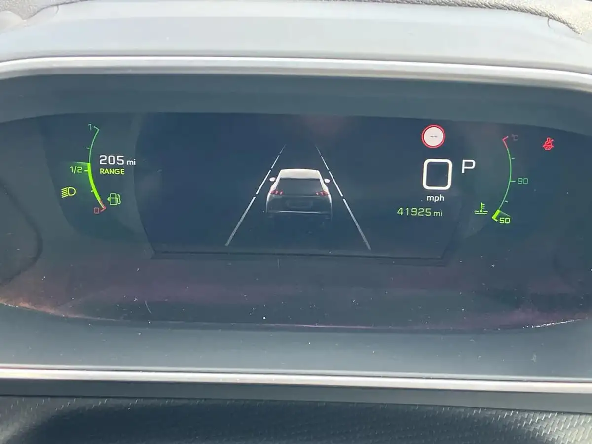 2022-peugeot-2008-suv-12-puretech-allure-premium-130bhp-eat8-big-45