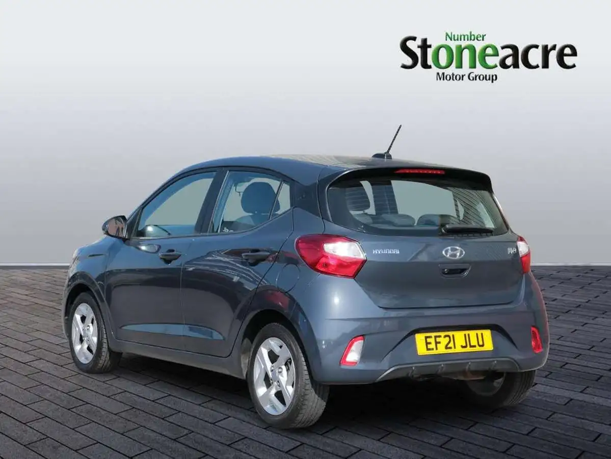 2021-hyundai-i10-12-se-connect-big-4