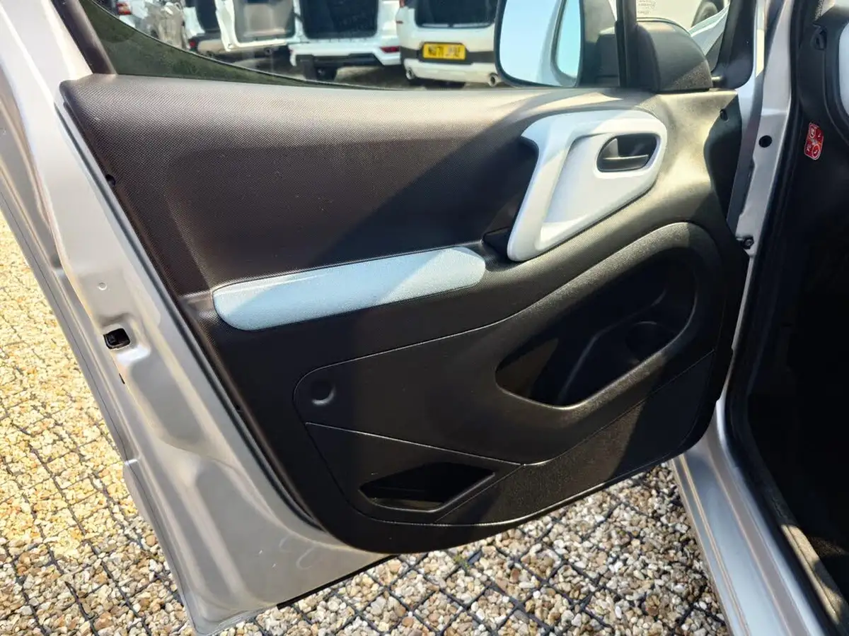 2014-citroen-berlingo-16td-multispace-vtr-90ps-big-14