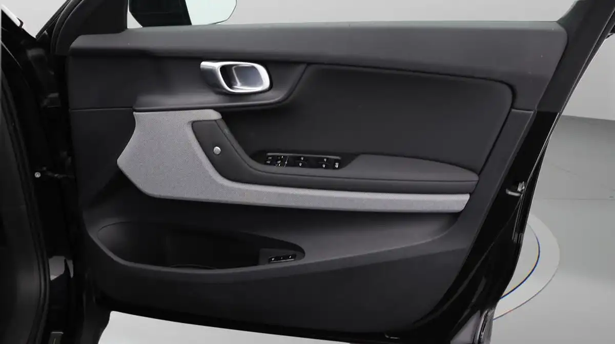 2022-polestar-polestar-2-e-ps2-170kw-long-single-plus-big-15