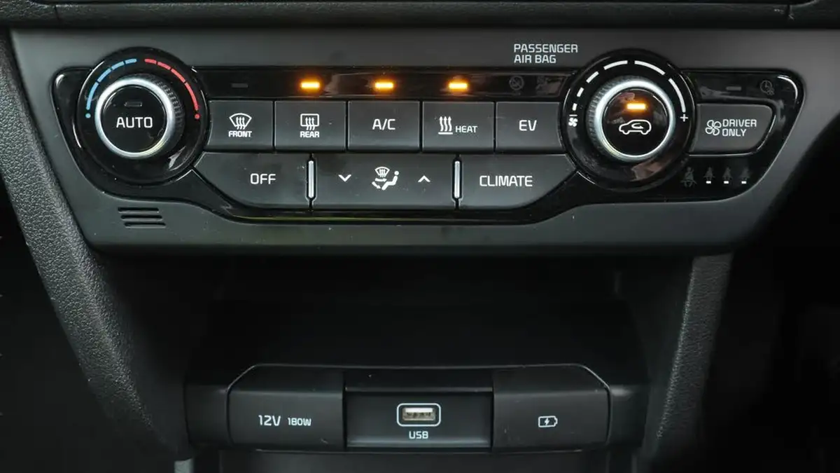 2021-kia-e-niro-ev-2-64-big-12