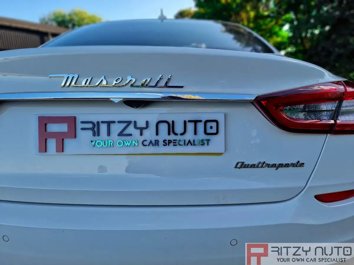 2016-maserati-quattroporte-30td-big-24