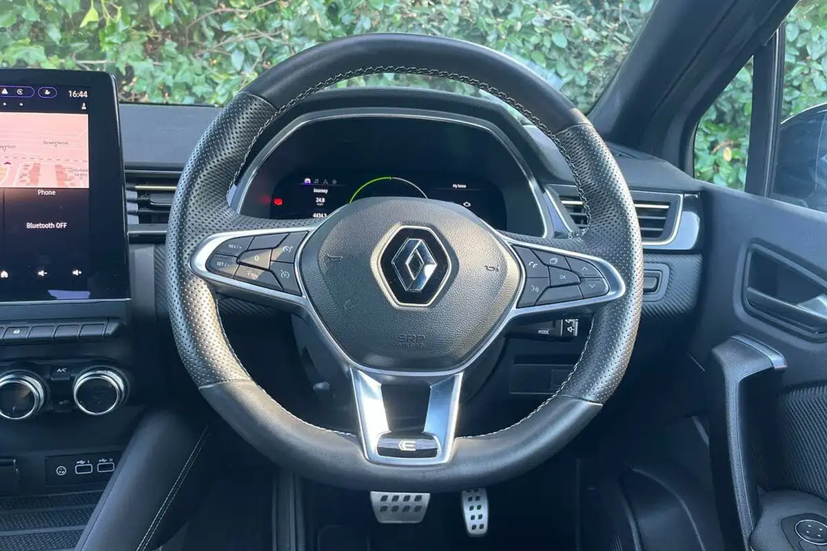 2023-renault-captur-16-e-tech-engineered-145ps-full-big-13