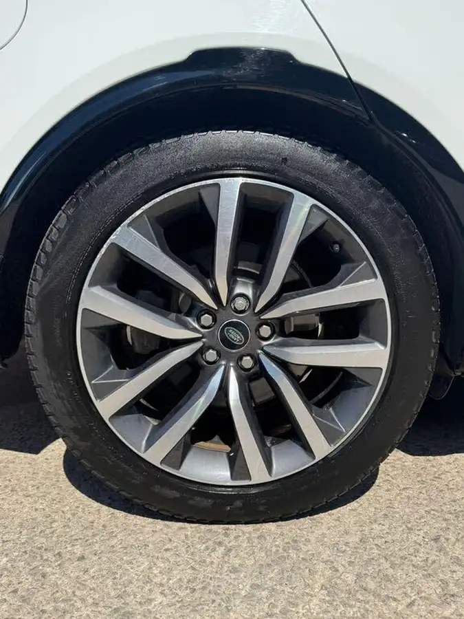 2021-land-rover-discovery-30-d300-r-dynamic-se-big-30