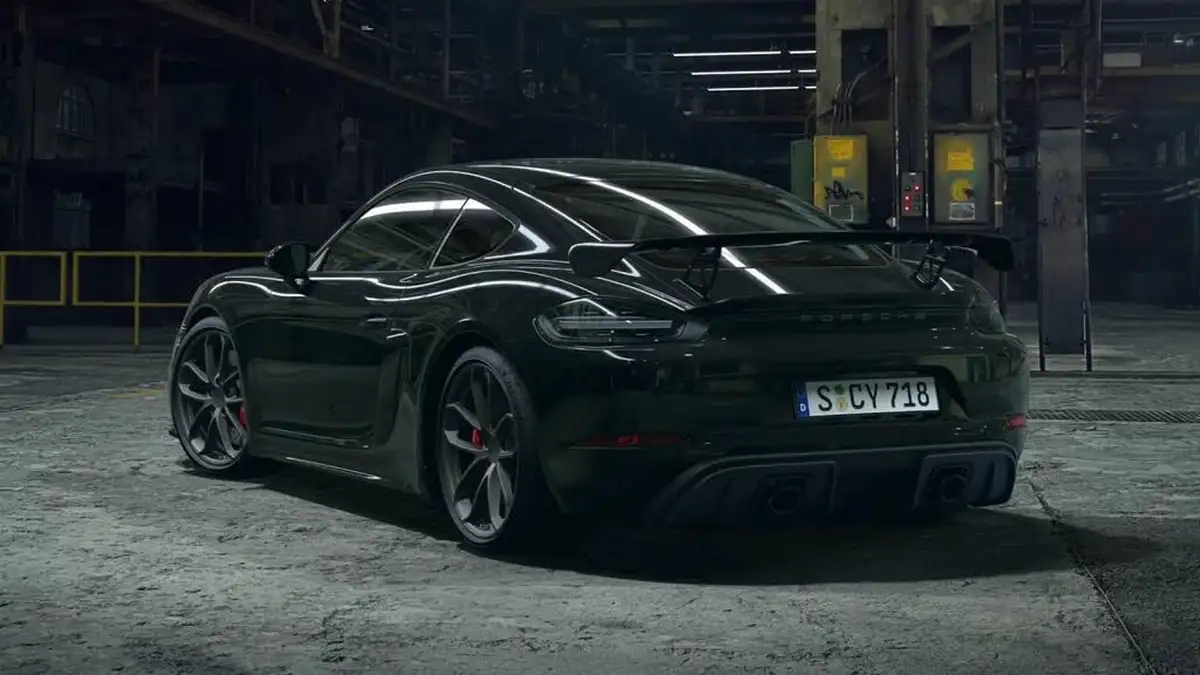 2022-porsche-cayman-718-40-cayman-gt4-pdk-big-2