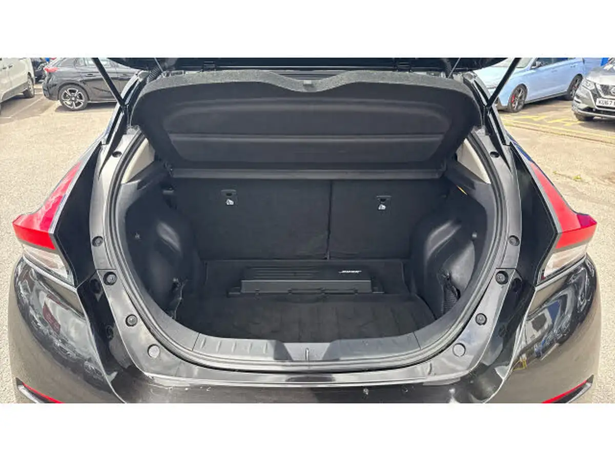 2022-nissan-leaf-e-tekna-big-3