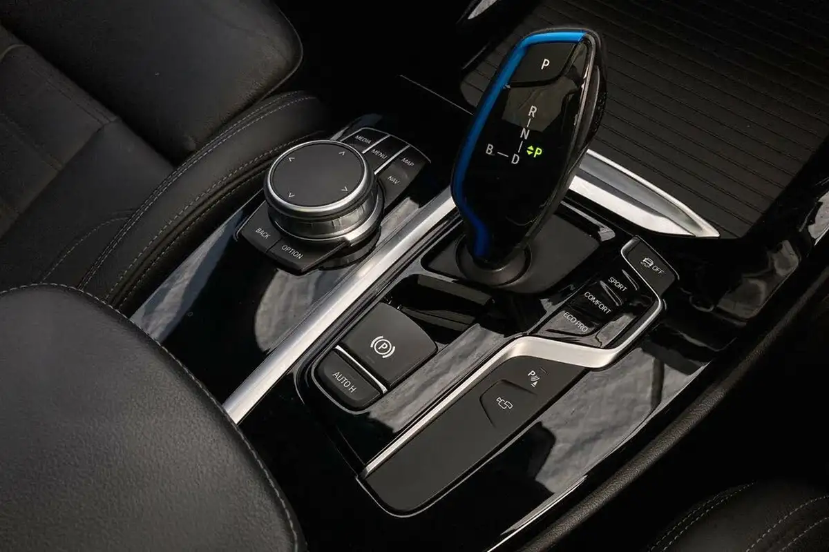 2022-bmw-ix3-e-premier-edition-pro-big-16