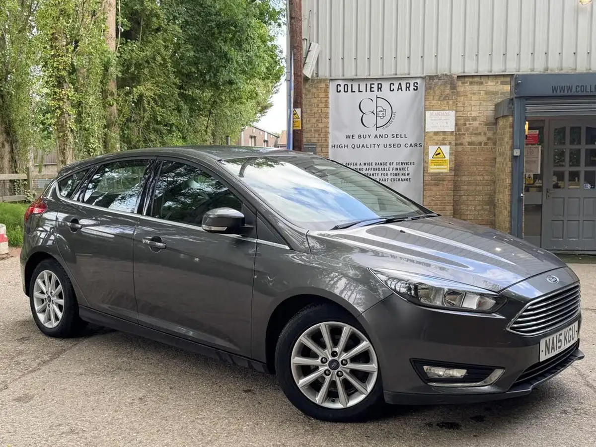 2015-ford-focus-10-titanium-t-125ps-hatchback-big-7