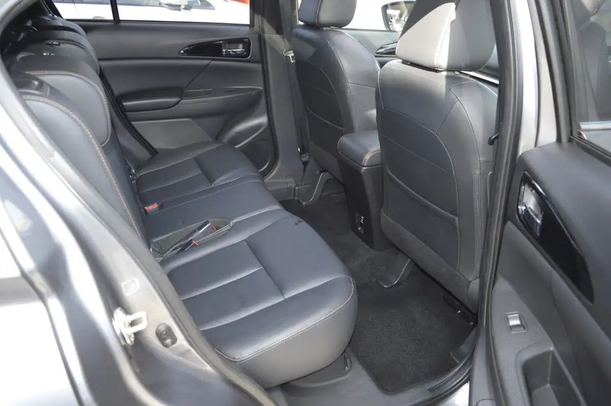 2018-mitsubishi-eclipse-cross-15-4-auto-big-11