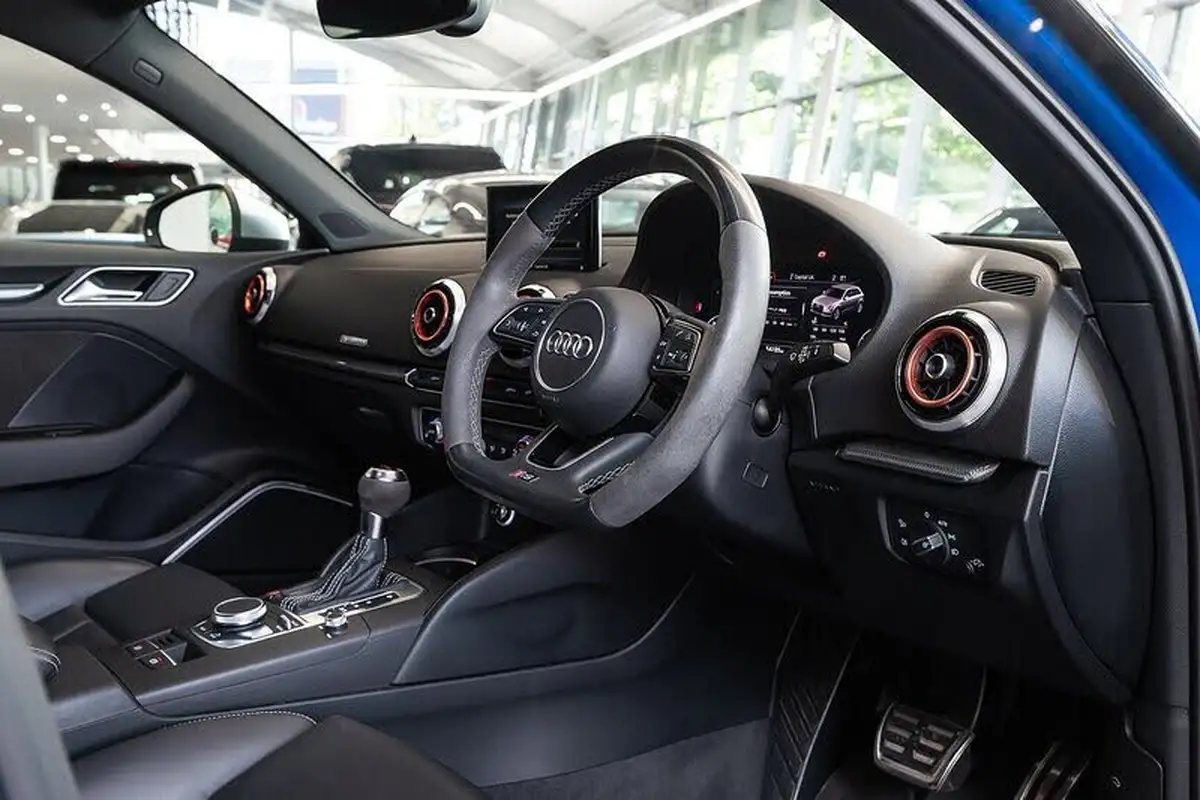 2019-audi-rs3-25-tfsi-sportback-5d-big-2