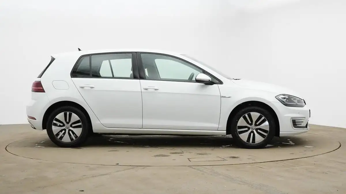 2019-volkswagen-golf-e-e-golf-big-2