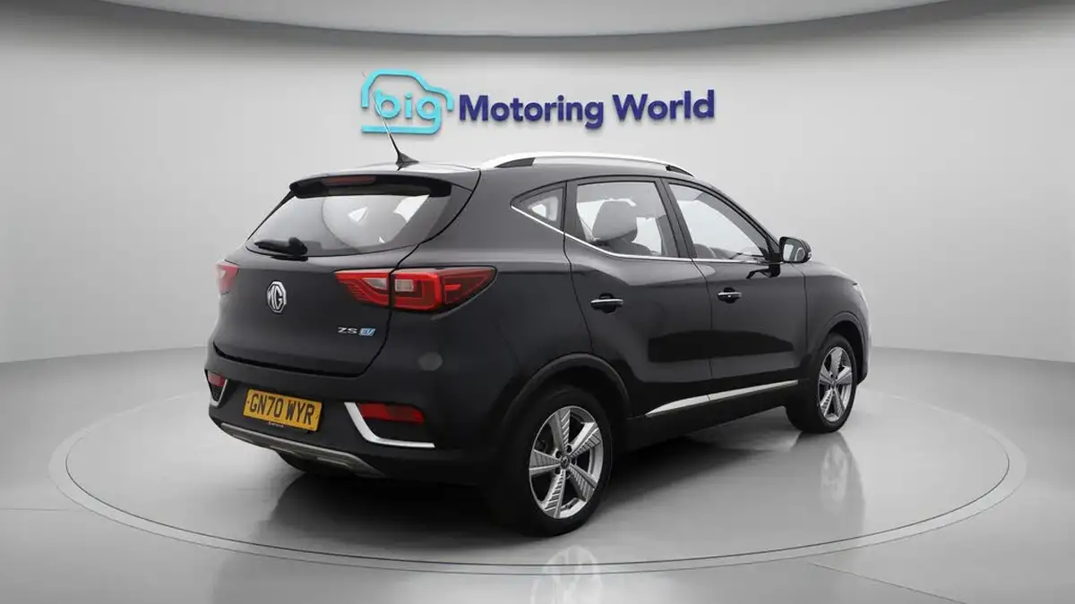 2020-mg-zs-suv-e-exclusive-ev-big-7