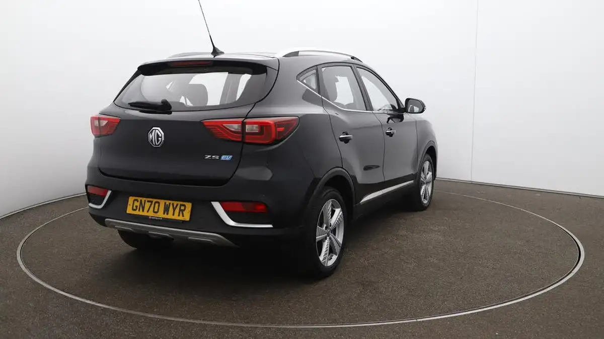 2020-mg-zs-suv-e-exclusive-ev-big-47