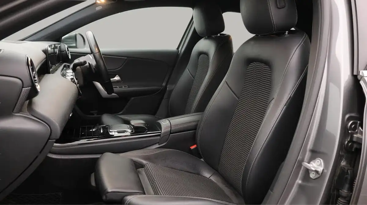 2019-mercedes-benz-a-class-15d-a180d-sport-hatchback-5d-7g-dct-big-14