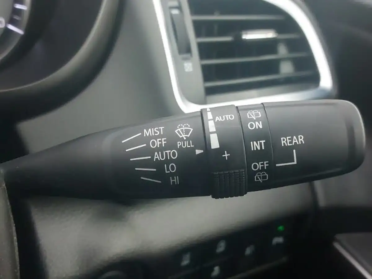 2023-suzuki-s-cross-14-boosterjet-motion-big-16