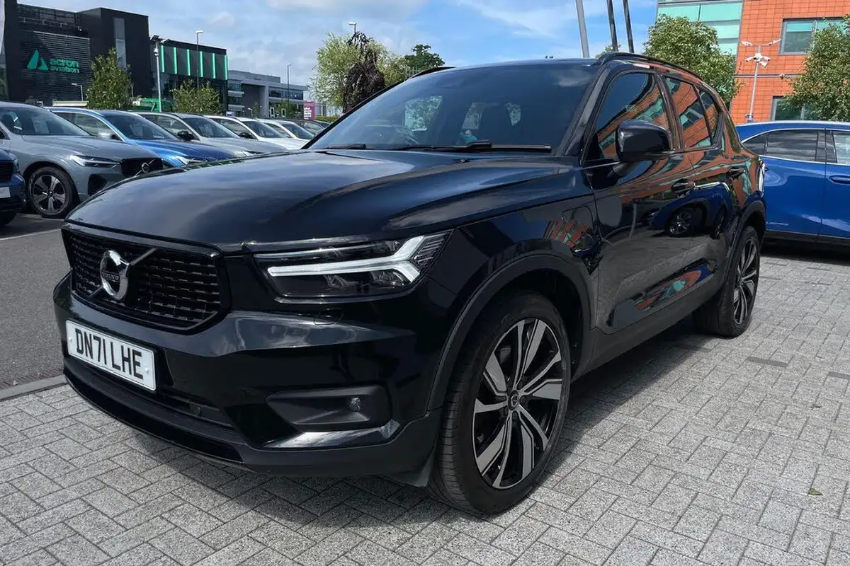 2021-volvo-xc40-15-t5-r-design-pro-258bhp-big-10
