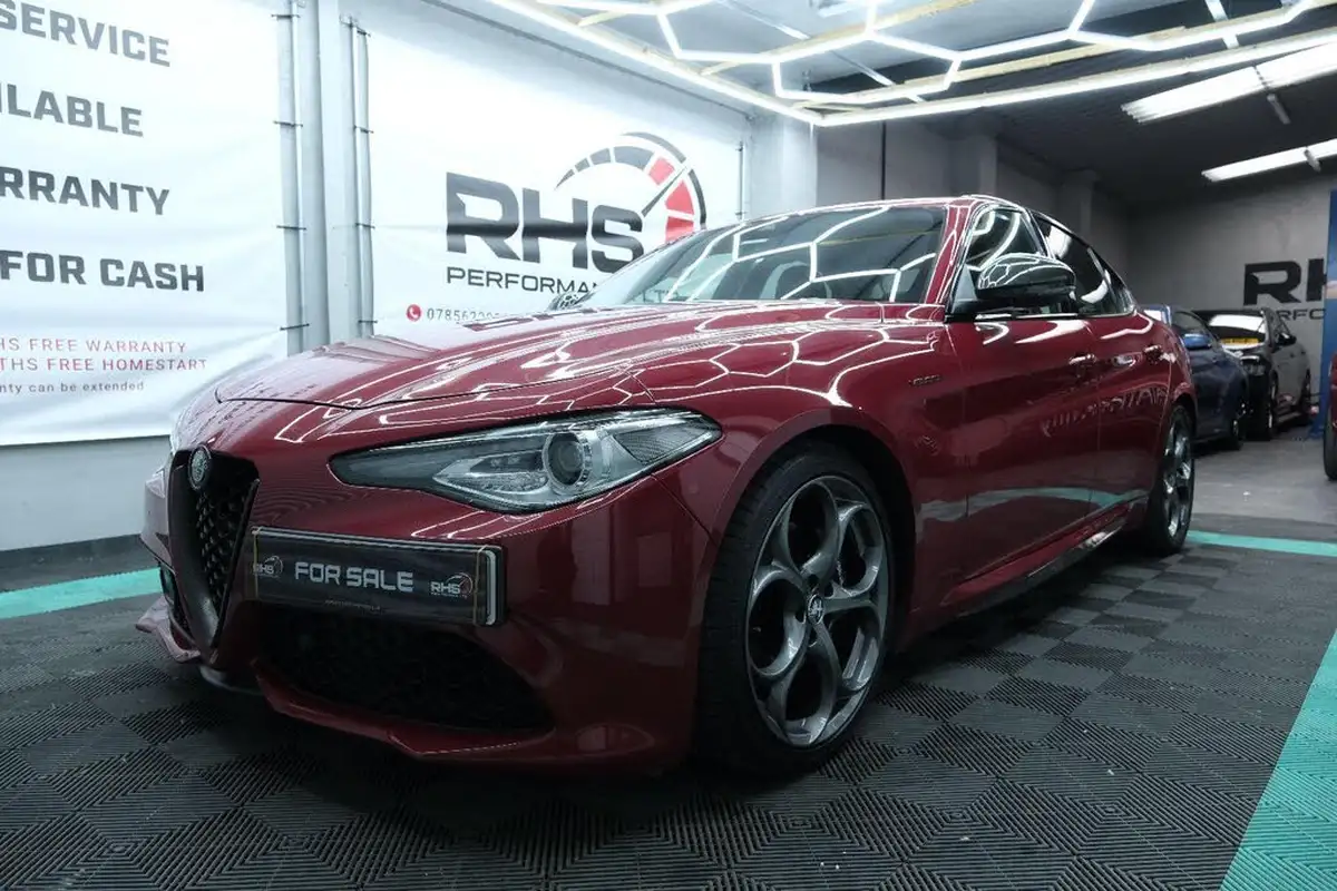 2017-alfa-romeo-giulia-20-veloce-big-0