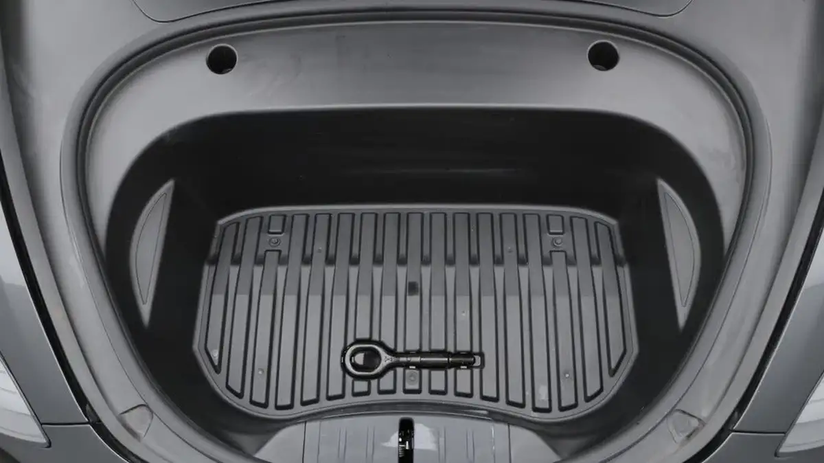 2021-tesla-model-3-e-long-range-4x4-big-19