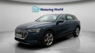 2022-audi-e-tron-55e-technik-station-wagon-small-3