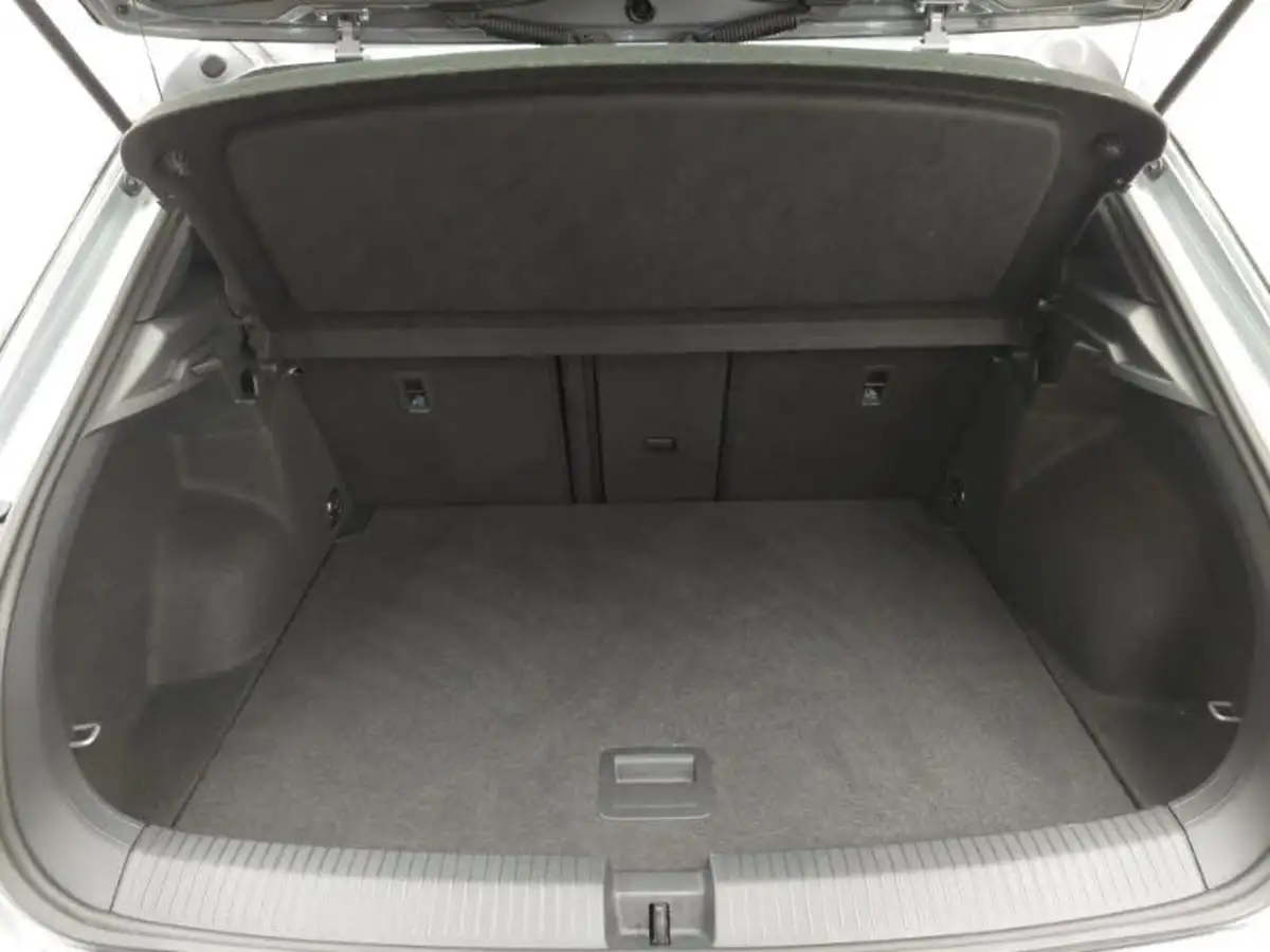 2024-volkswagen-t-roc-15-tsi-r-line-hatchback-5d-dsg-big-7