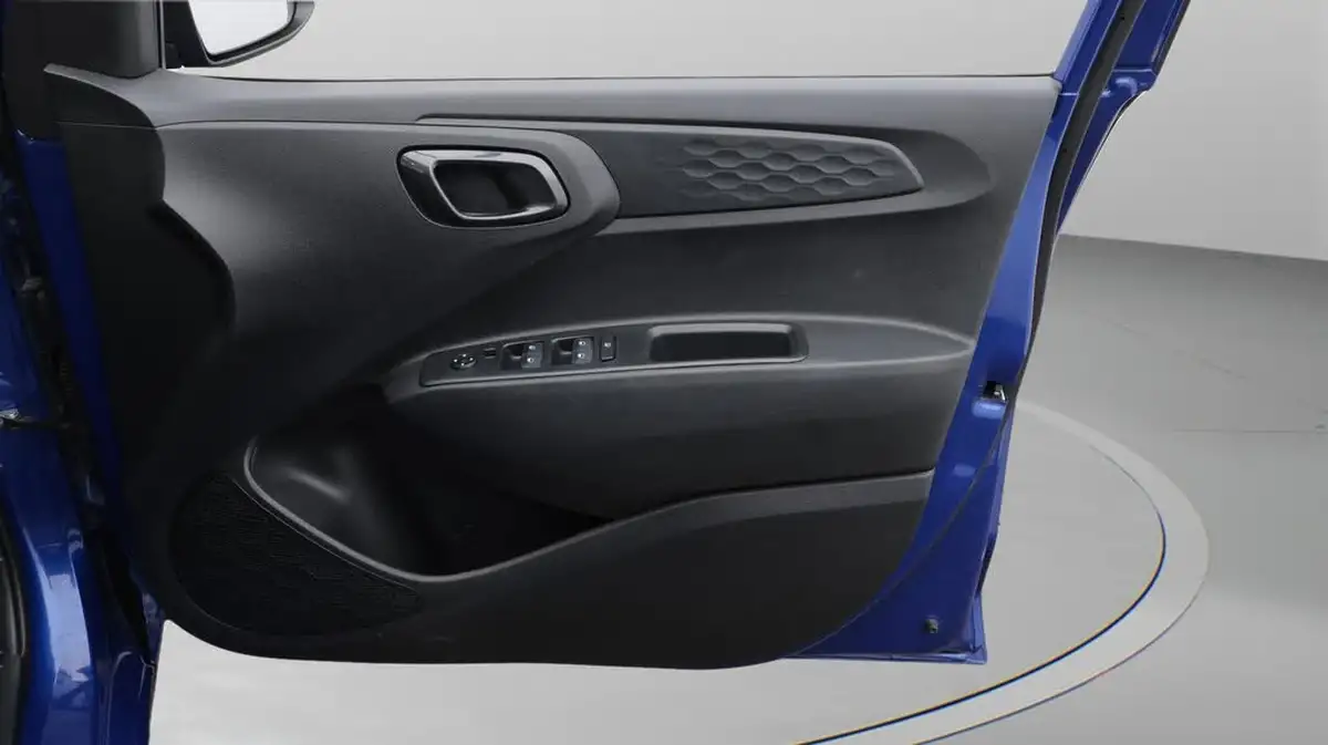 2022-hyundai-i10-10-se-connect-auto-big-15