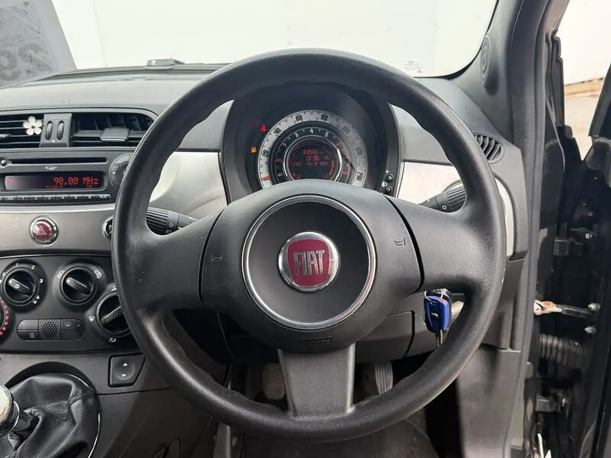2011-fiat-500-09-twinair-85bhpss-big-16