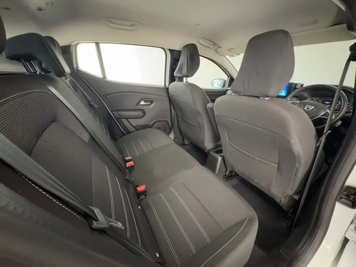 2021-dacia-sandero-10-tce-comfort-90bhp-big-15